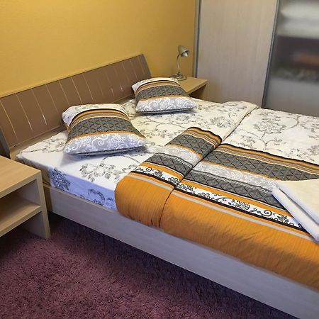 Kyiv Apartment In The City Center On Turgenevskaya Street Extérieur photo