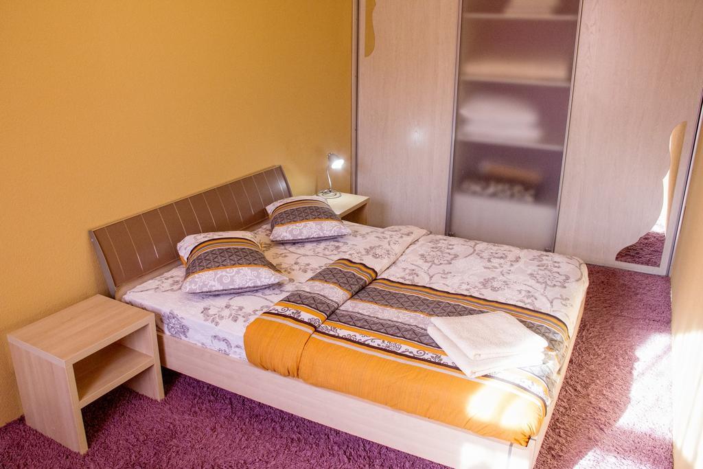 Kyiv Apartment In The City Center On Turgenevskaya Street Extérieur photo